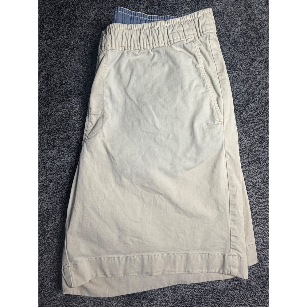 LL Bean Mens Standard Fit Elastic Waist Chino Shorts Cream Khaki Size L-REG
